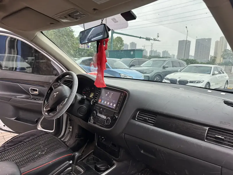 Outlander 2018 2.0L 2WD Jiale Edition 7 seats