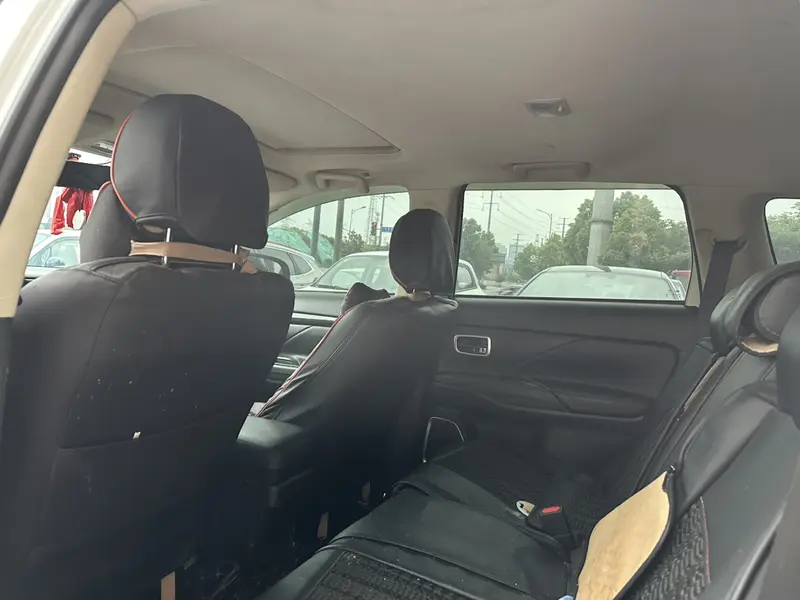 Outlander 2018 2.0L 2WD Jiale Edition 7 seats