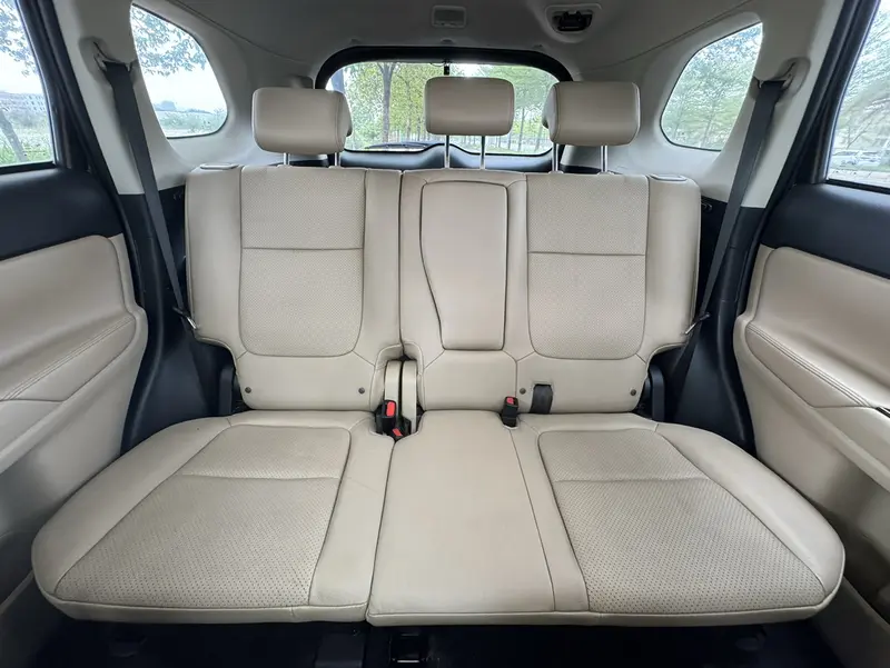 Outlander 2017 2.0L 2WD Honor Edition 5 seats