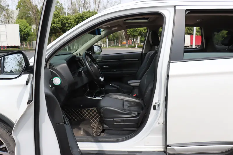 Outlander 2018 2.0L 2WD Honor Edition 5 seats
