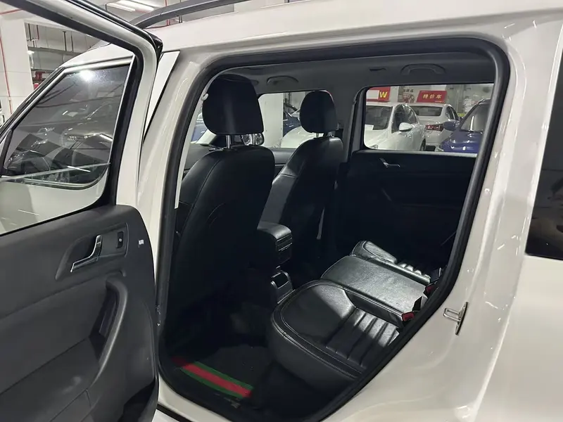Yeti 2017 TSI280 DSG Car Enjoy Brother Edition