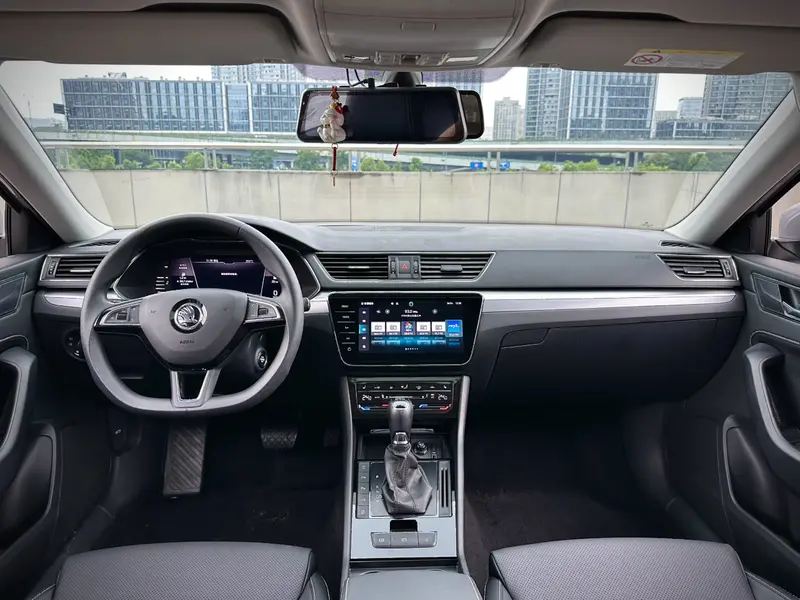 Superb 2024 TSI280 DSG Exclusive Edition