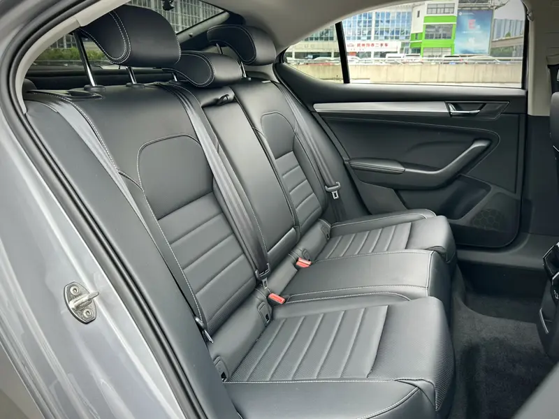 Superb 2024 TSI280 DSG Exclusive Edition