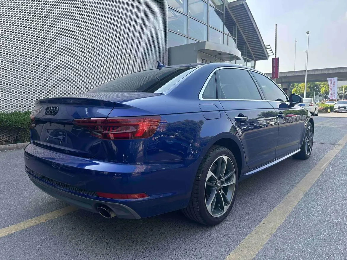 Audi A4L 2018 30 Anniversary 40 TFSI Fashion
