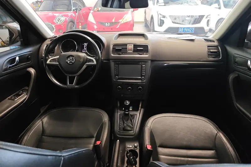 Yeti 2017 TSI280 DSG Car Enjoy Brother Edition