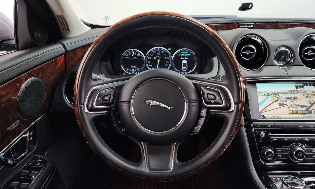 Jaguar All New XJ 3.0 SC Premium Luxury LWB 2014