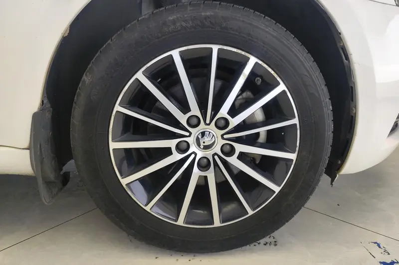 Octavia 2018 TSI230 DSG Deluxe Edition