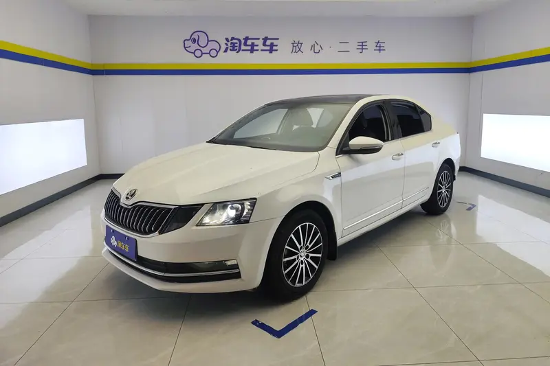 Octavia 2018 TSI230 DSG Deluxe Edition