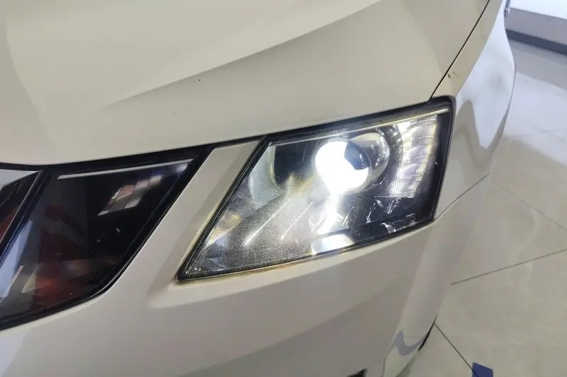 Octavia 2018 TSI230 DSG Deluxe Edition