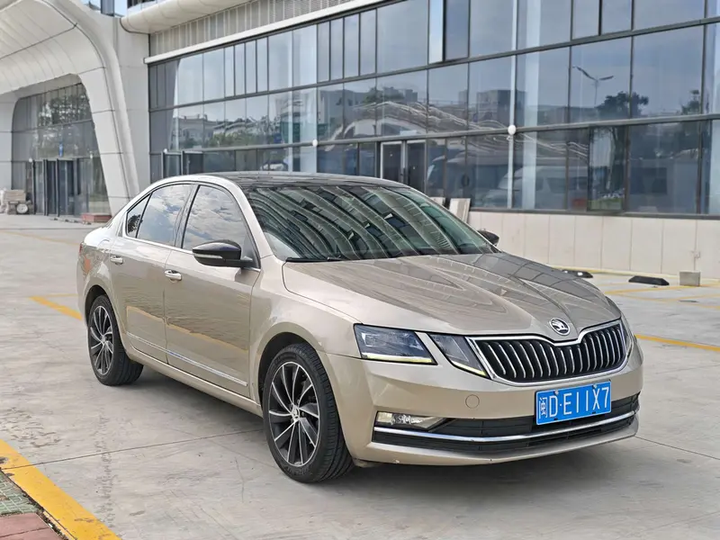 Octavia 2018 TSI280 DSG Deluxe Edition