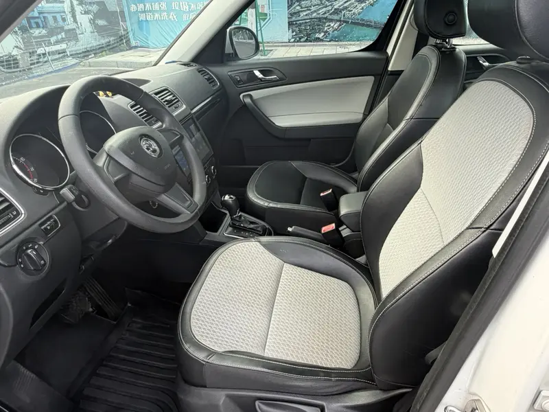 Yeti 2017 TSI280 DSG Car Enjoy Brother Edition