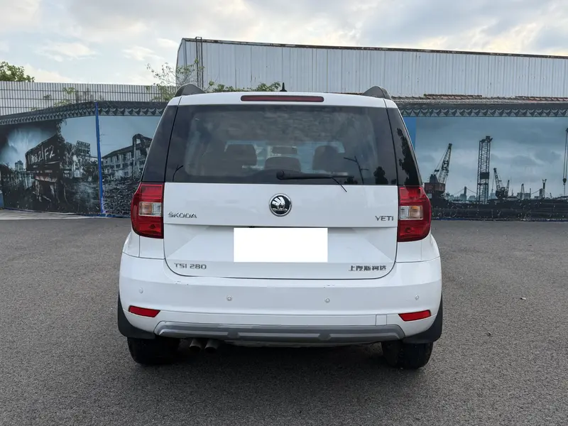 Yeti 2017 TSI280 DSG Car Enjoy Brother Edition