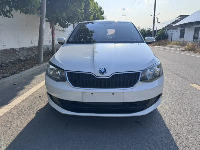 Fabia 2017 1.4L automatic car version