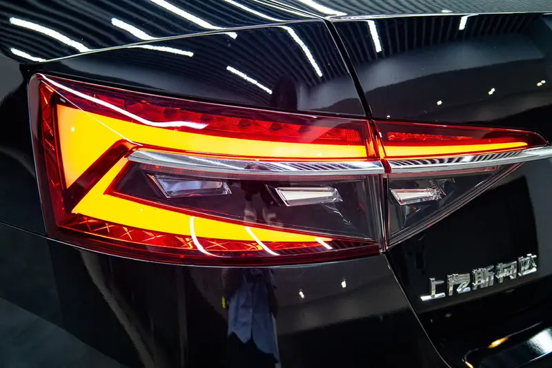 Superb 2024 TSI280 DSG Exclusive Edition
