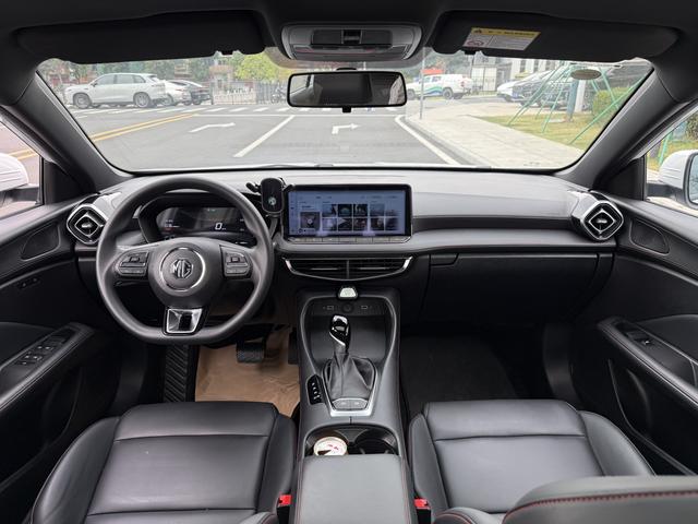 MG MG5 2025 180DVVT worldwide Luxury