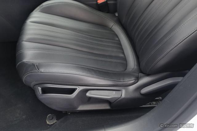 Peugeot 408 2019 360THP Auto Luxury China VI