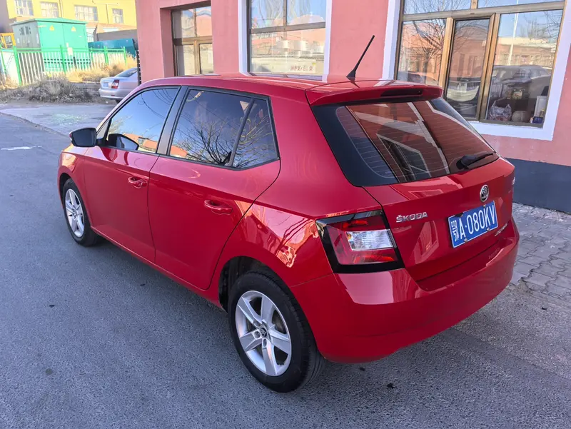 Fabia 2017 1.4L automatic car version