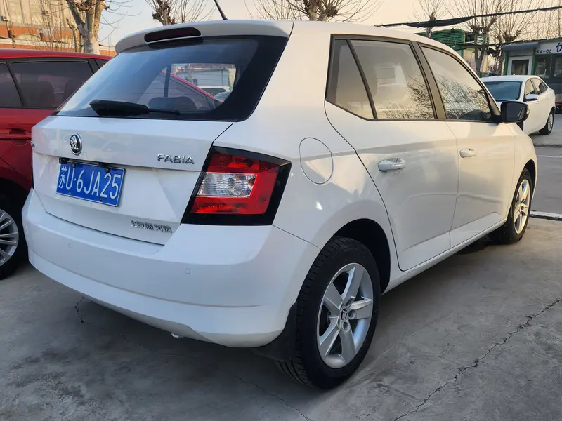 Fabia 2017 1.4L automatic forward version