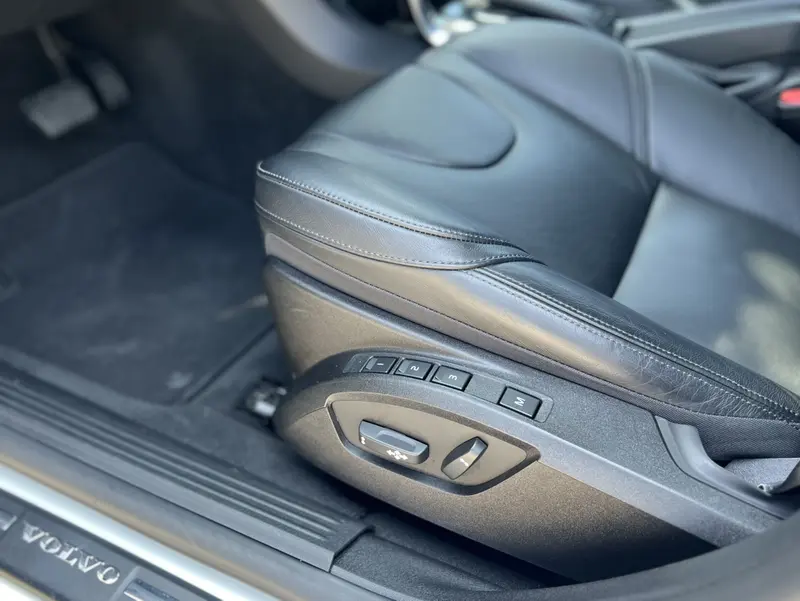 Volvo V40 2017 T3 Zhiyi Edition