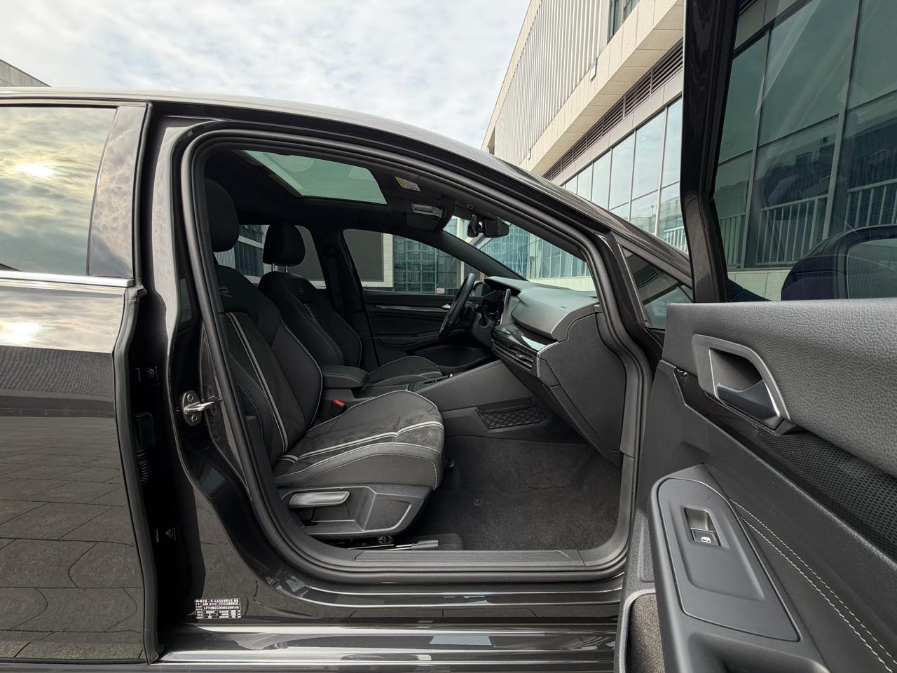 Volkswagen Golf R-line
