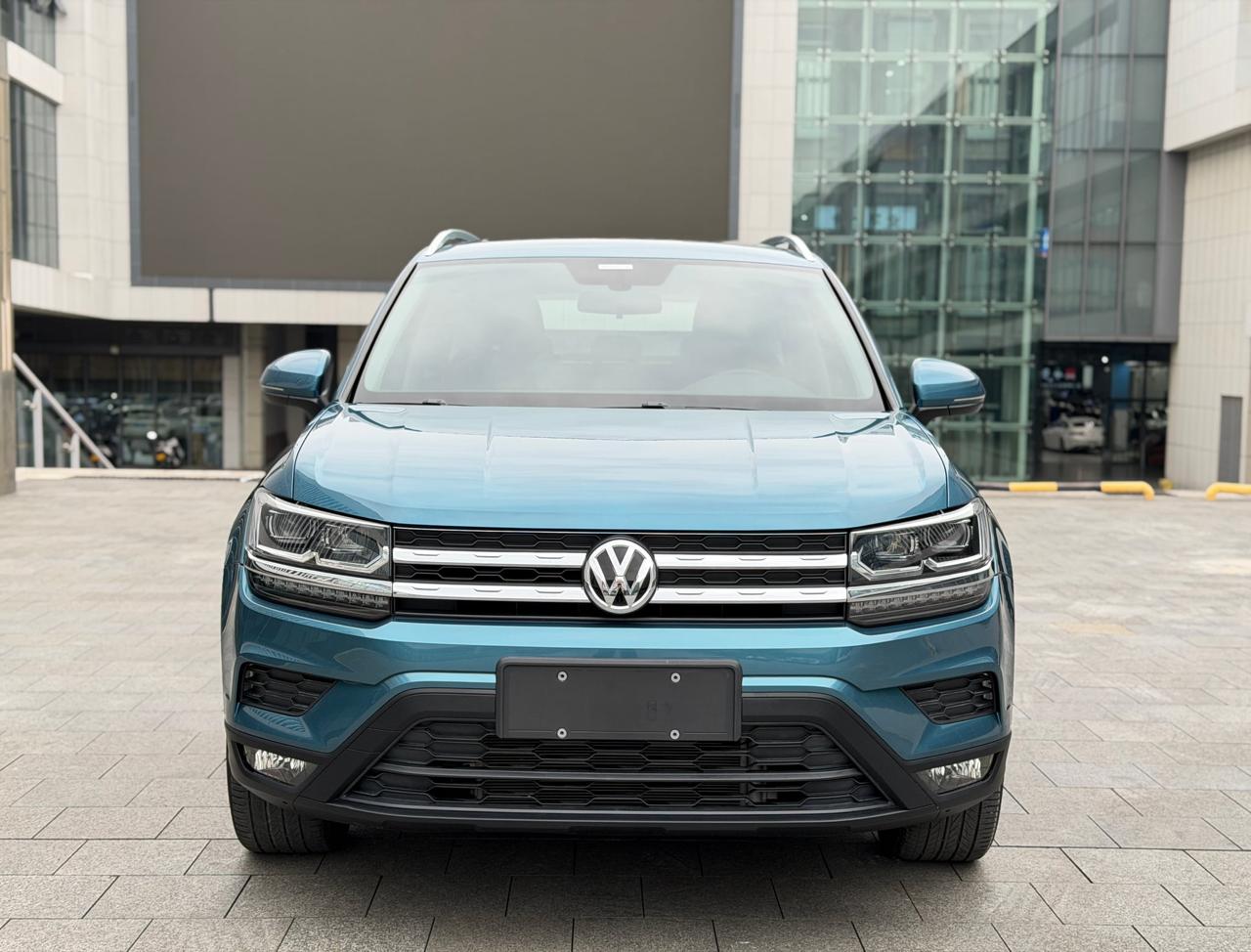 Volkswagen Tharu