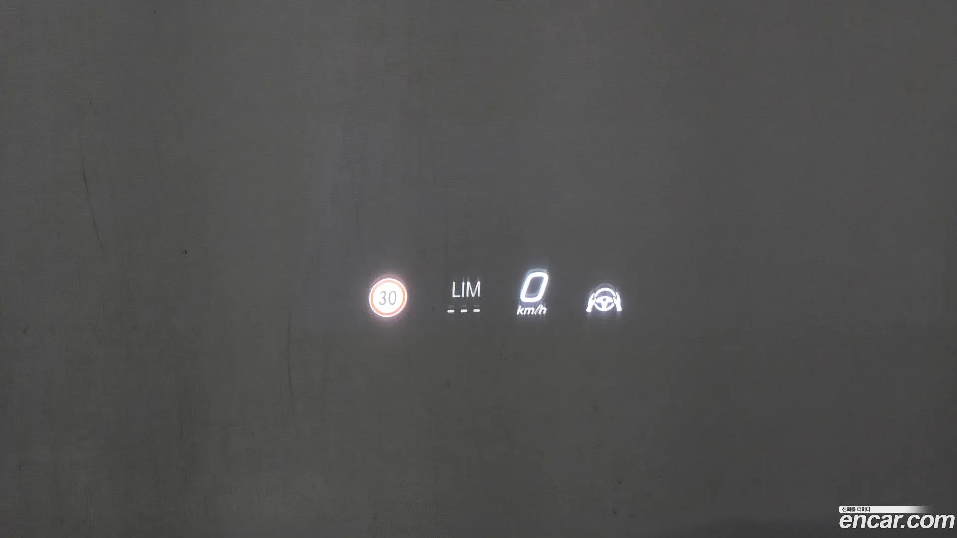 Mercedes-Benz E-Class E300 4MATIC AMG Line Premiere Special 2021