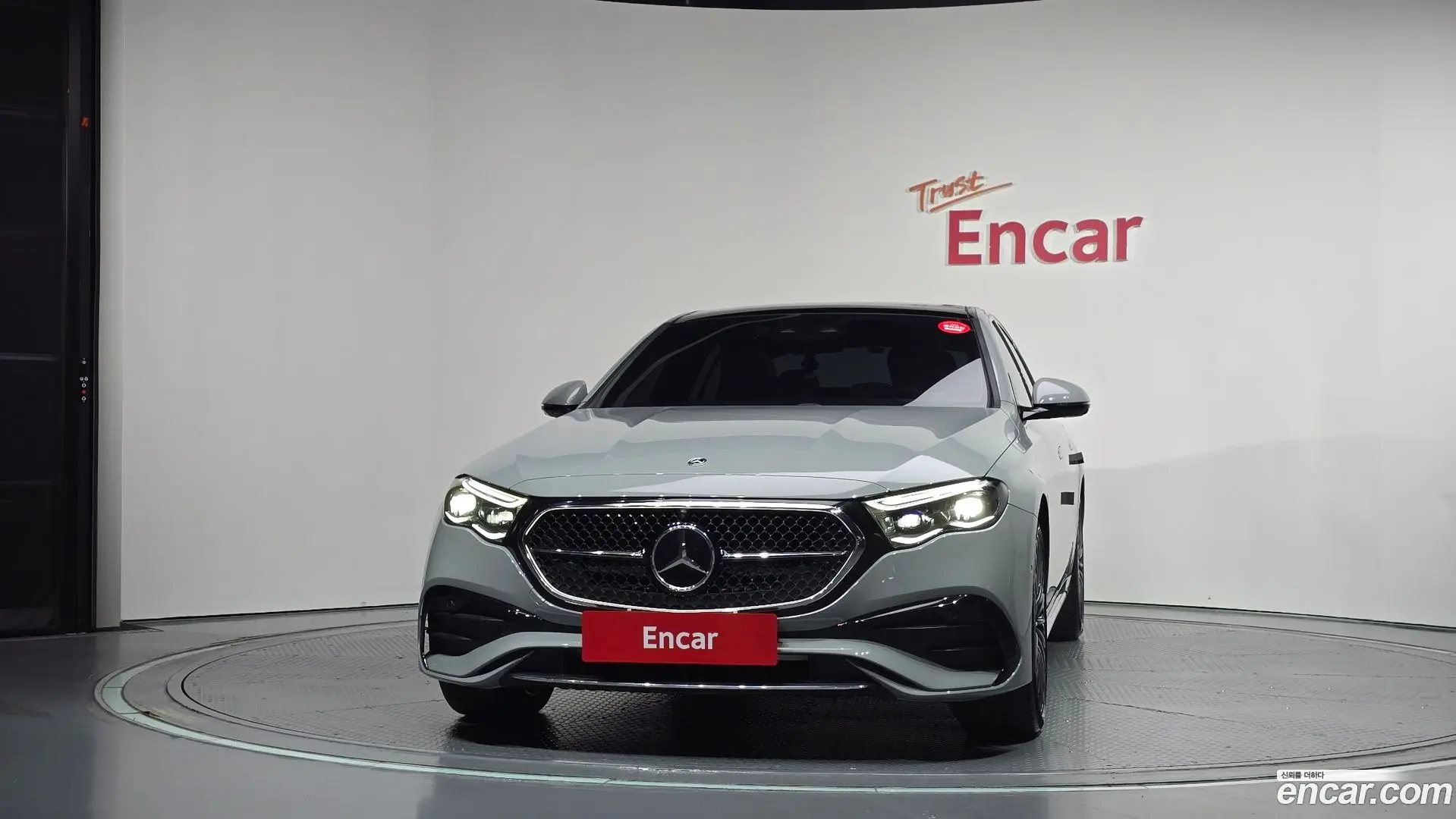 Mercedes-Benz E-Class E300 4MATIC AMG Line Premiere Special 2021