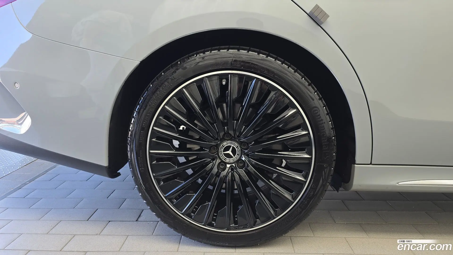 Mercedes-Benz E-Class E300 4MATIC AMG Line Premiere Special 2021