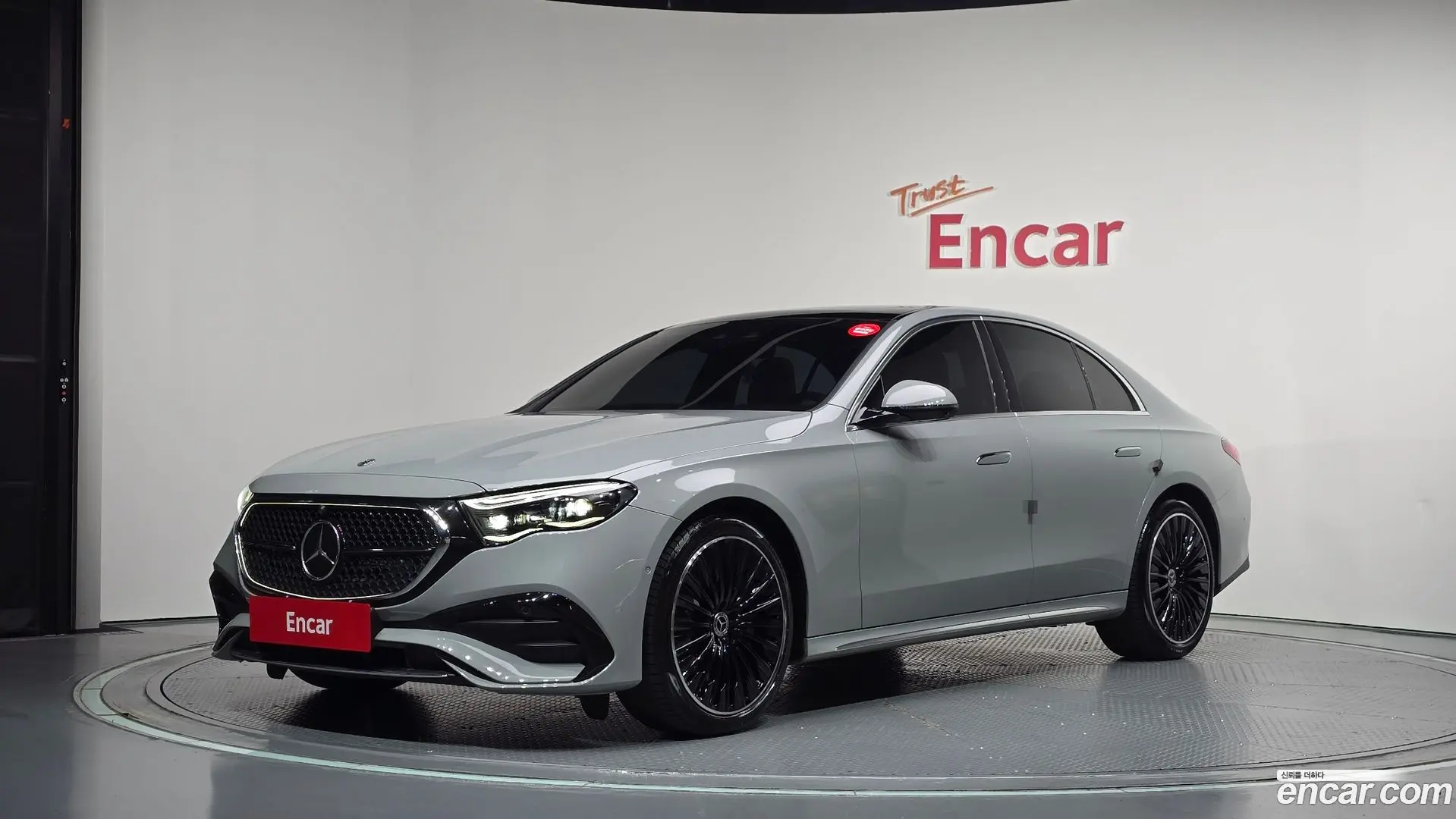 Mercedes-Benz E-Class E300 4MATIC AMG Line Premiere Special 2021