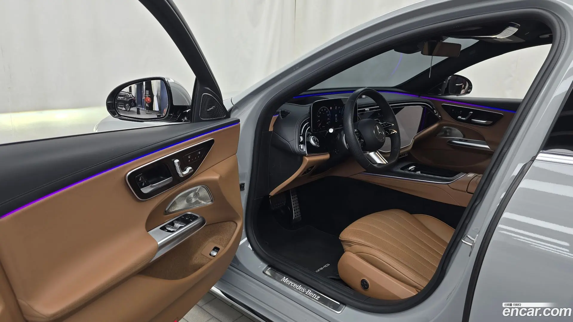 Mercedes-Benz E-Class E300 4MATIC AMG Line Premiere Special 2021