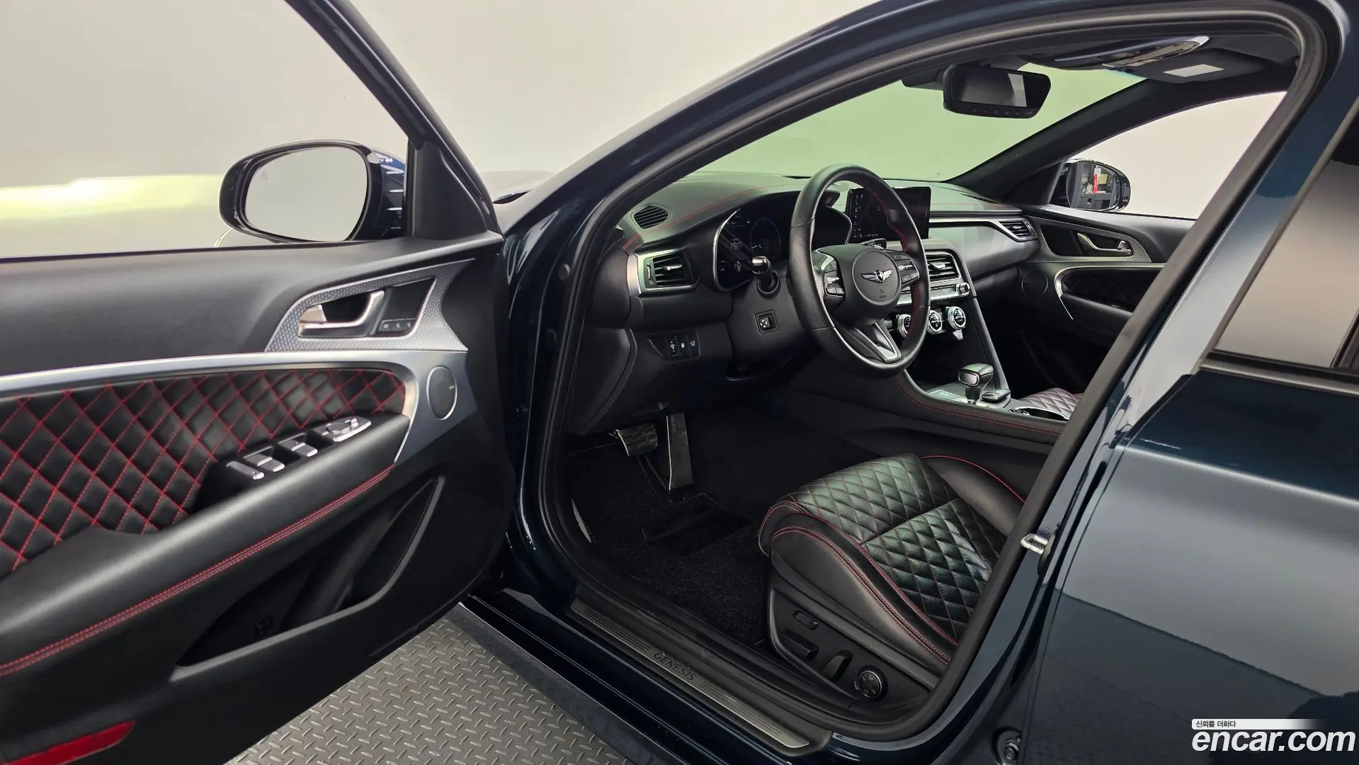 Genesis G70 Gasoline 3.3T 2WD 2018