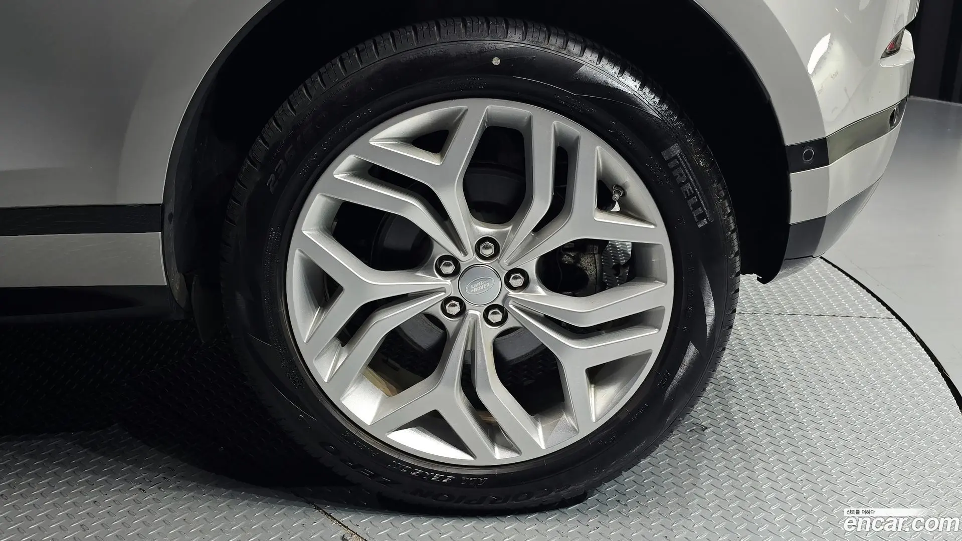 Land Rover Range Rover Evoque P250 R-Dynamic SE