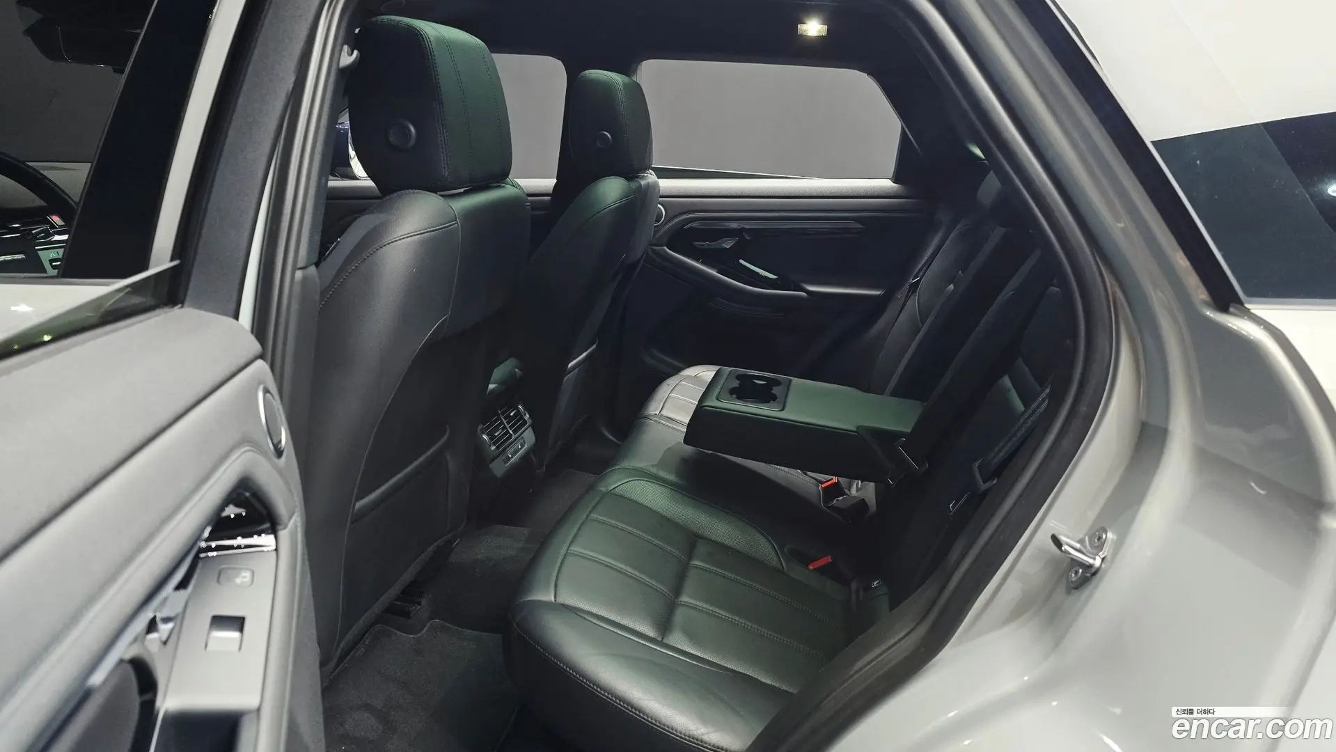 Land Rover Range Rover Evoque P250 R-Dynamic SE
