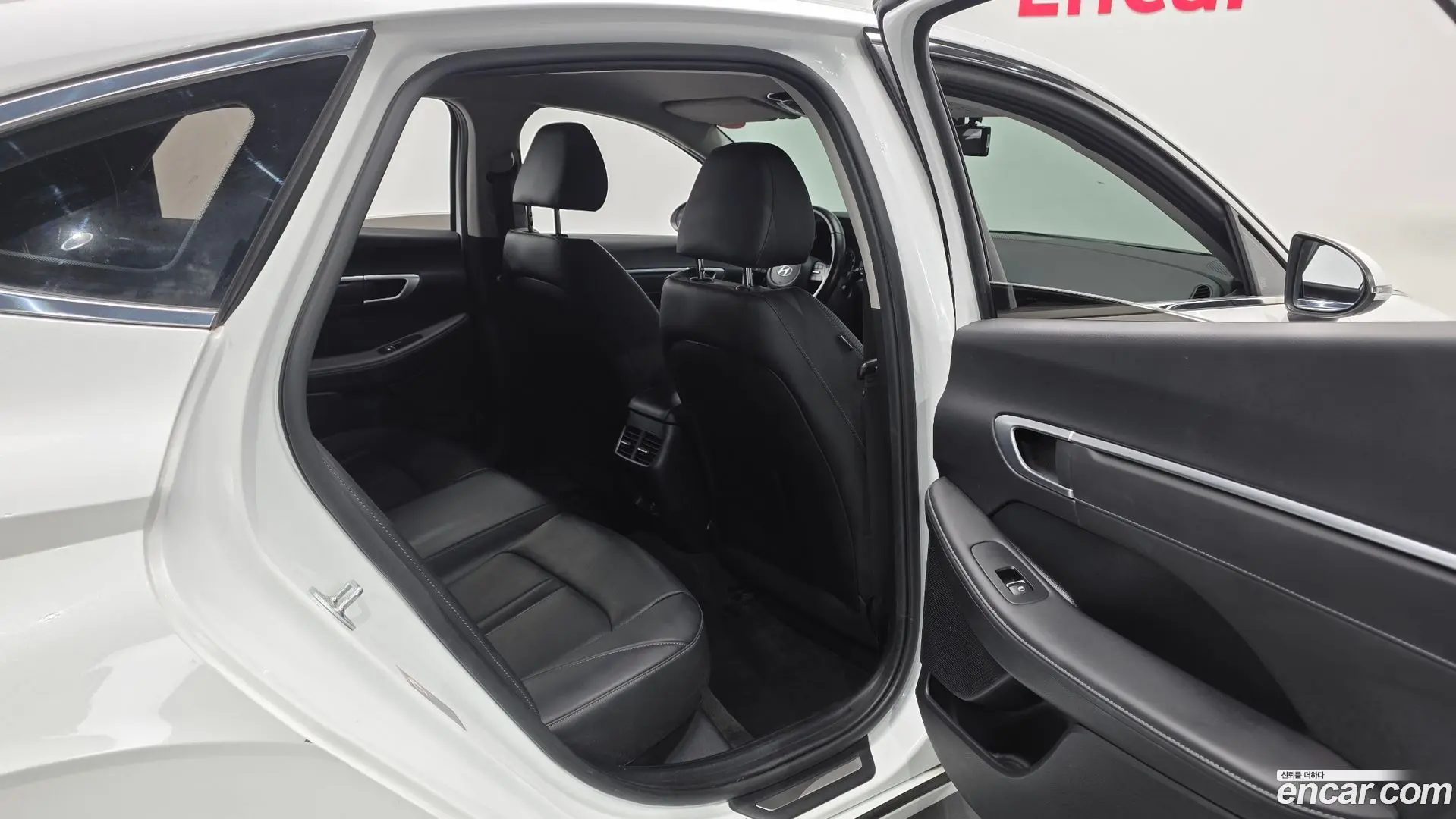 Hyundai Sonata 2.0 LPG(rental car)