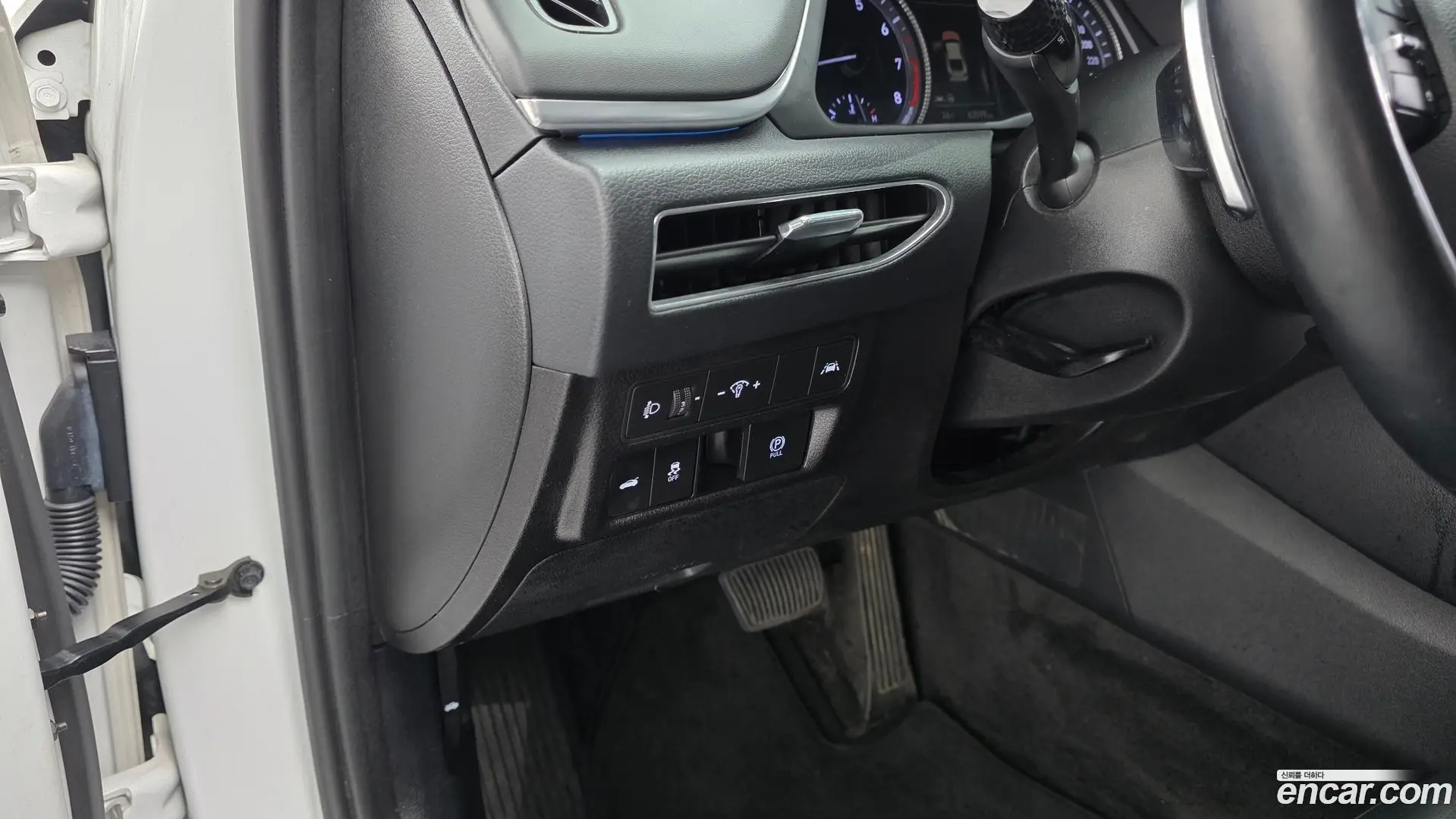 Hyundai Sonata 2.0 LPG(rental car)