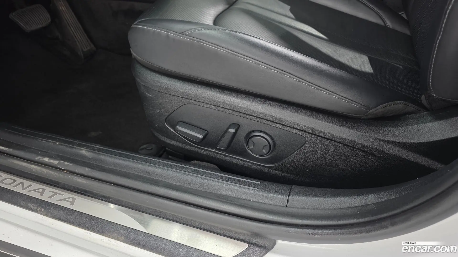 Hyundai Sonata 2.0 LPG(rental car)