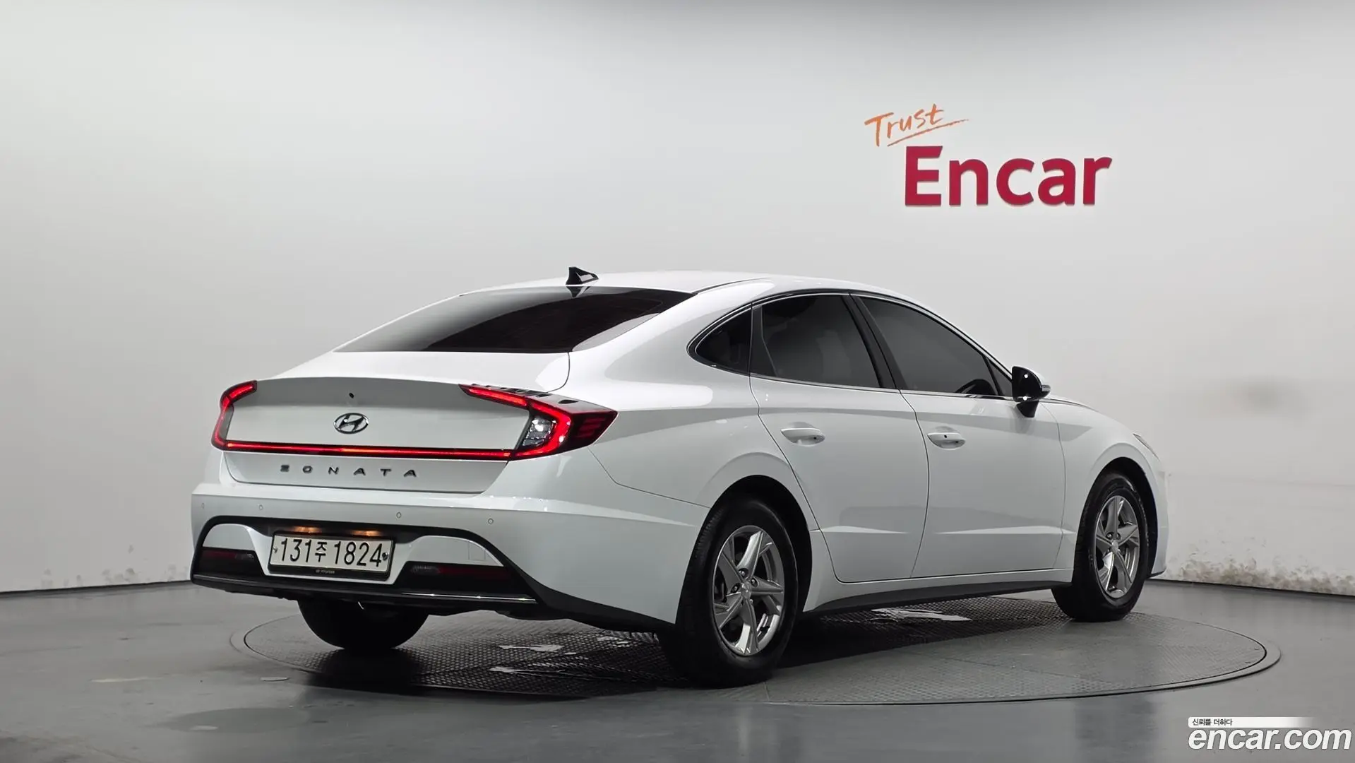Hyundai Sonata 2.0 LPG(rental car)
