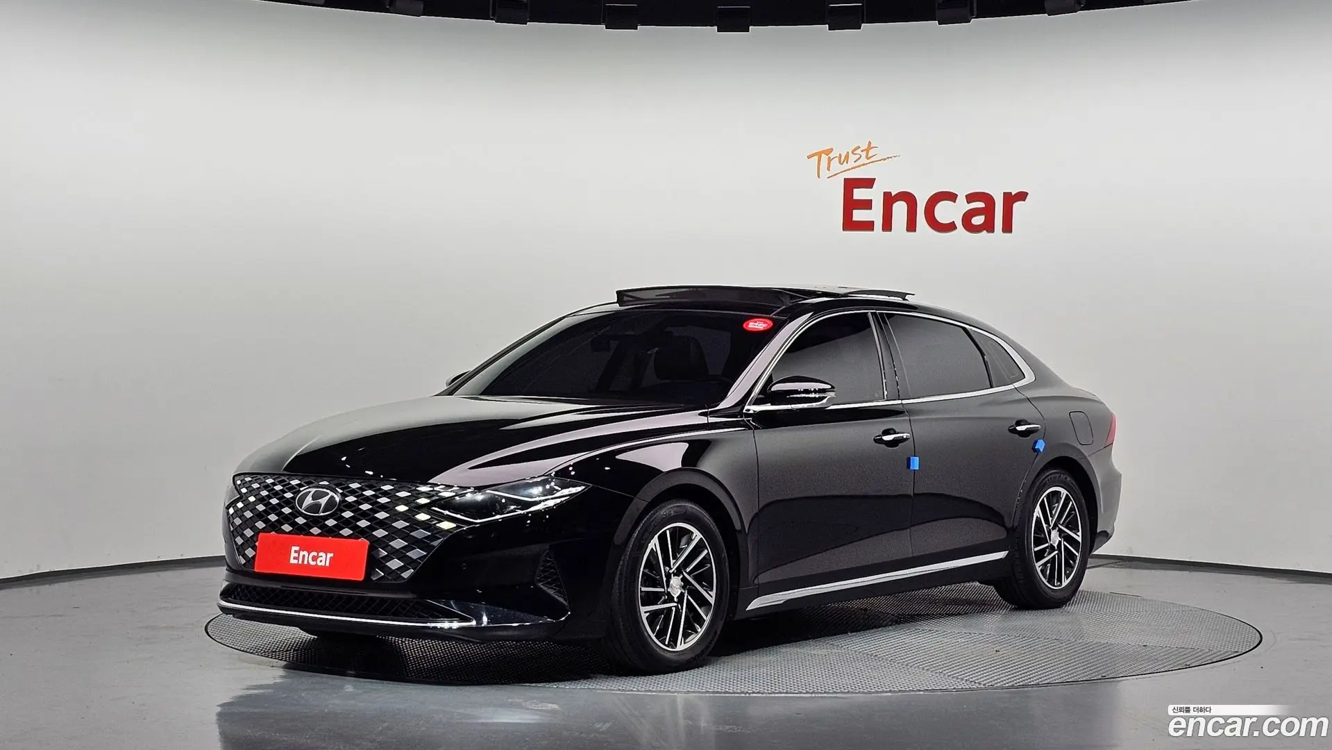 Hyundai Grandeur 3.0 LPi Rent Car