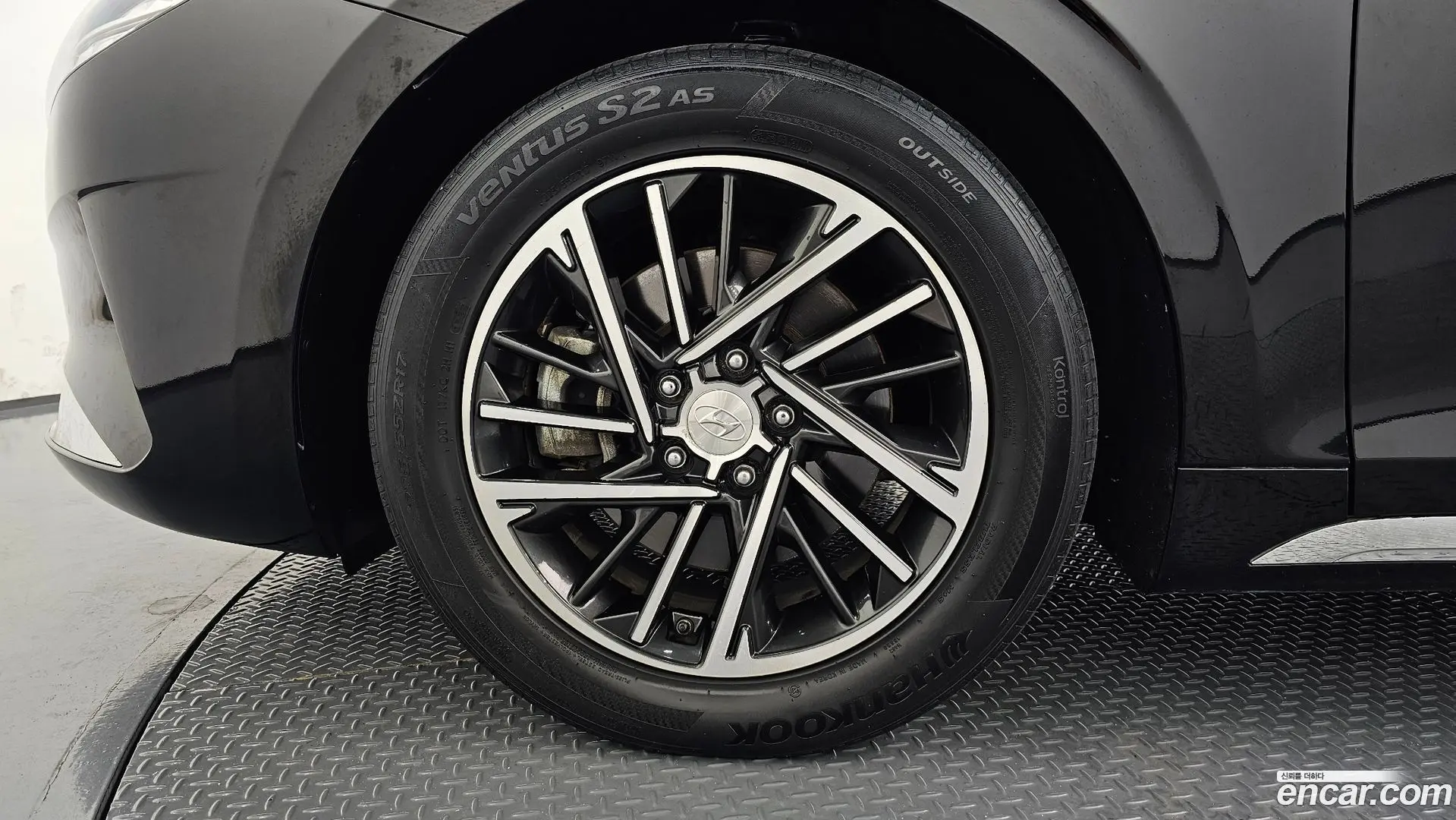 Hyundai Grandeur 3.0 LPi Rent Car