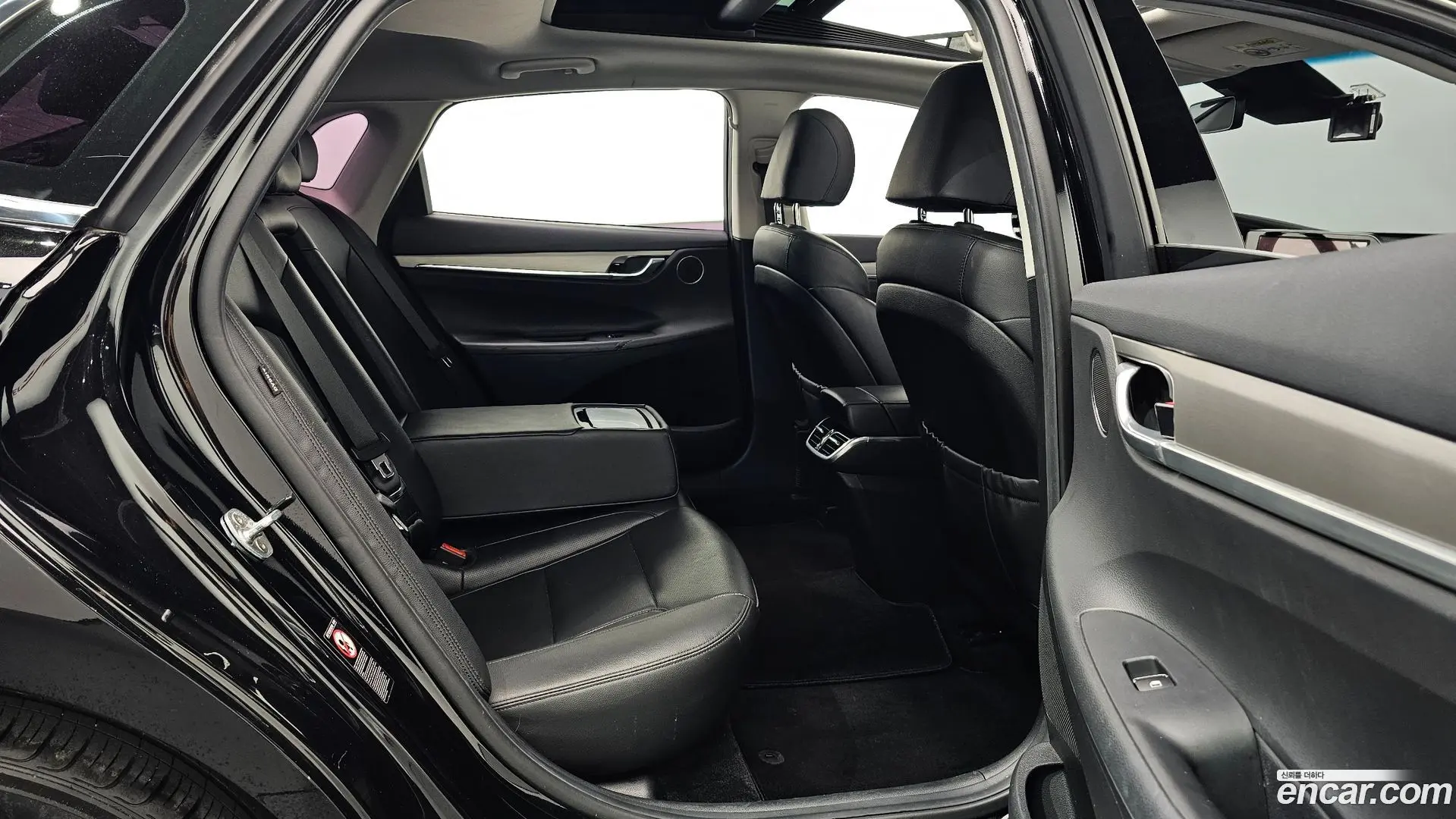 Hyundai Grandeur 3.0 LPi Rent Car