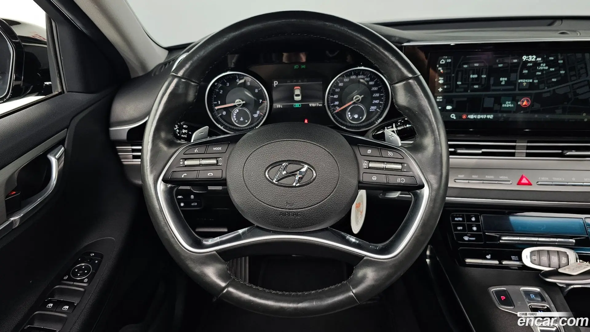 Hyundai Grandeur 3.0 LPi Rent Car