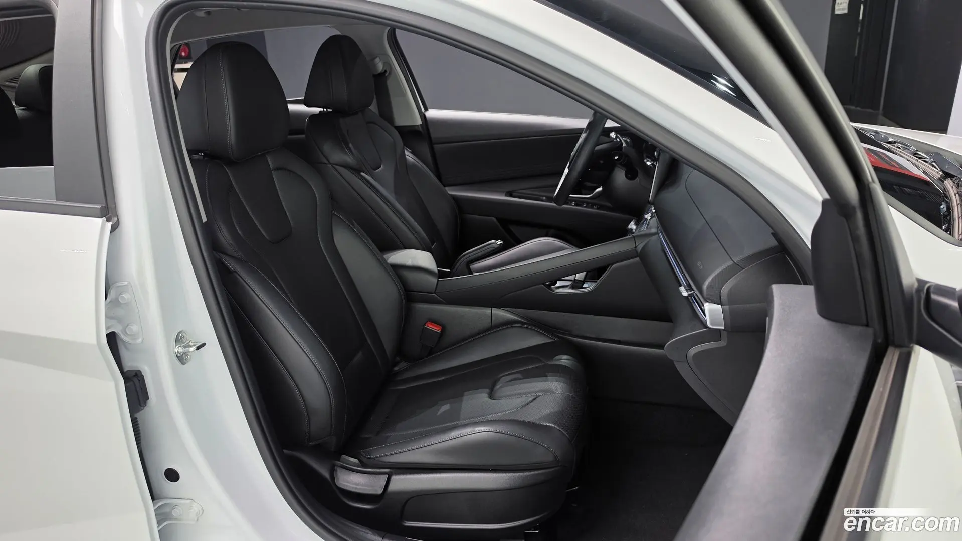 Hyundai AVANTE 1.6 2023