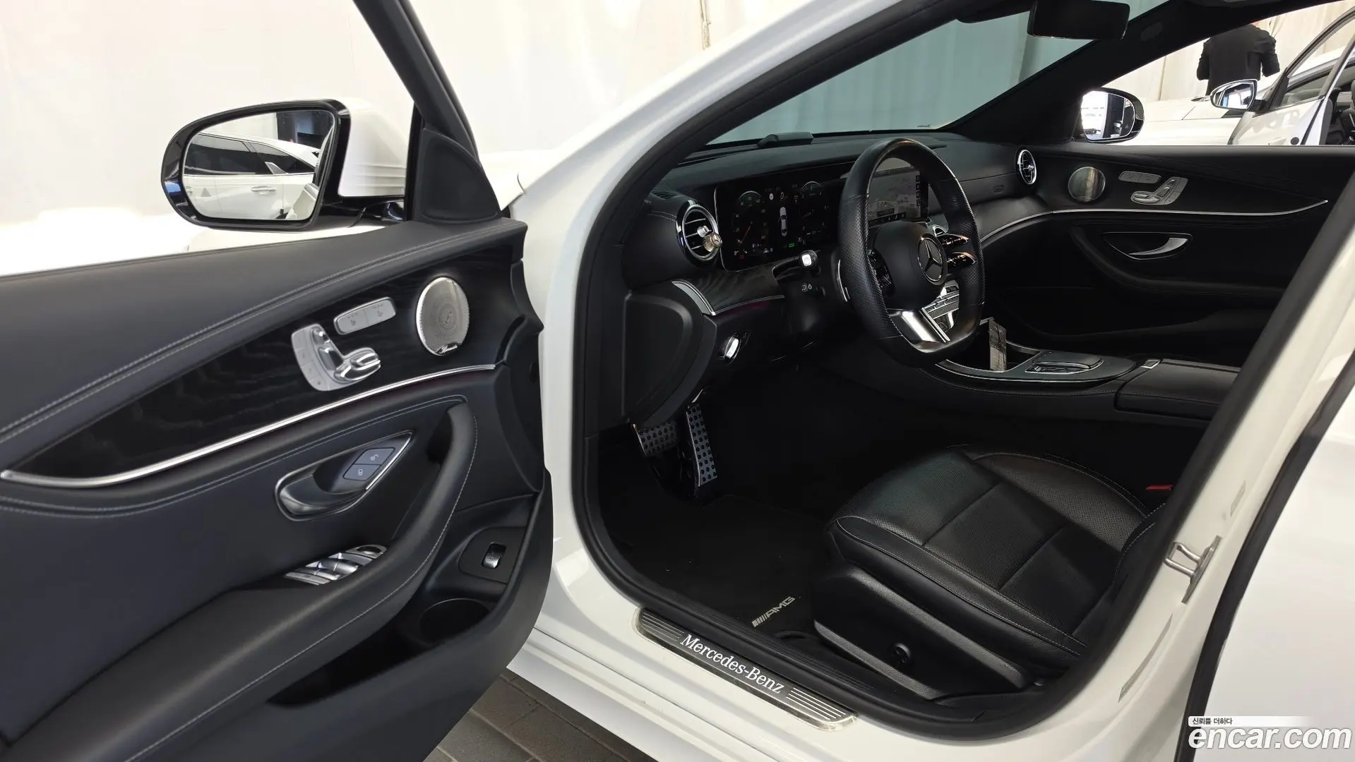 Mercedes-Benz E-Class E220d 4MATIC AMG Line