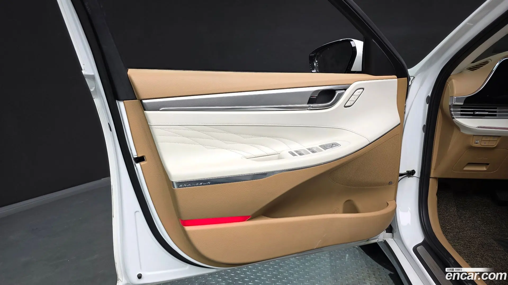 Hyundai Grandeur 3.3