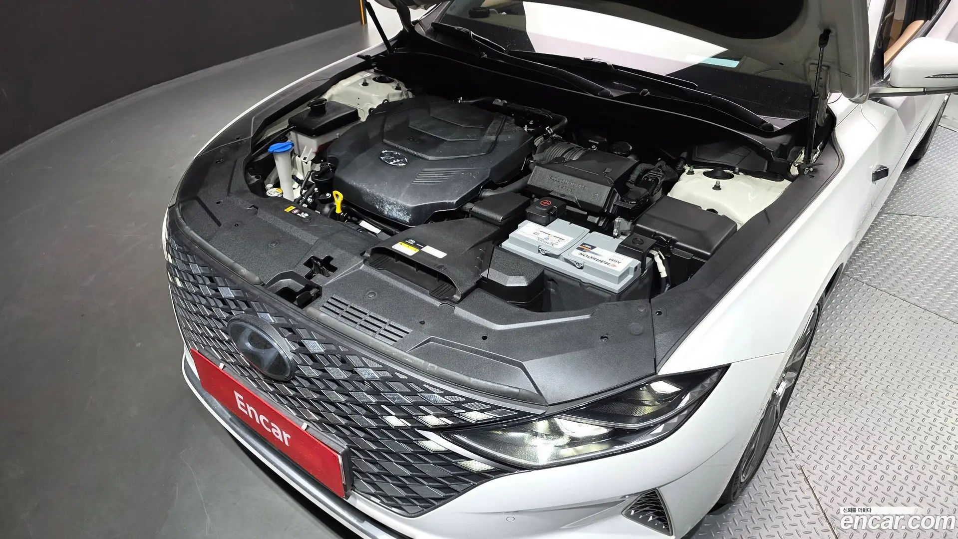 Hyundai Grandeur 3.3