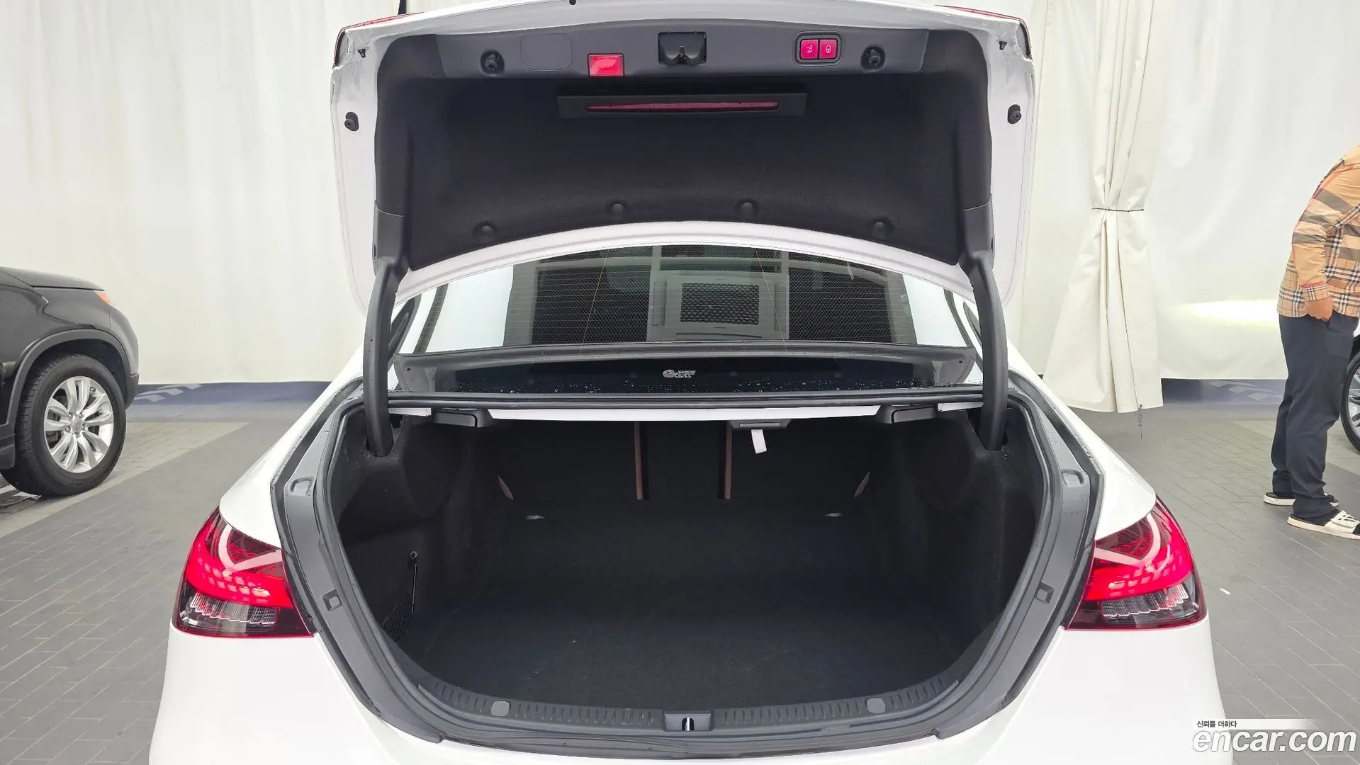 Mercedes-Benz E-Class E350 4MATIC Avantgarde
