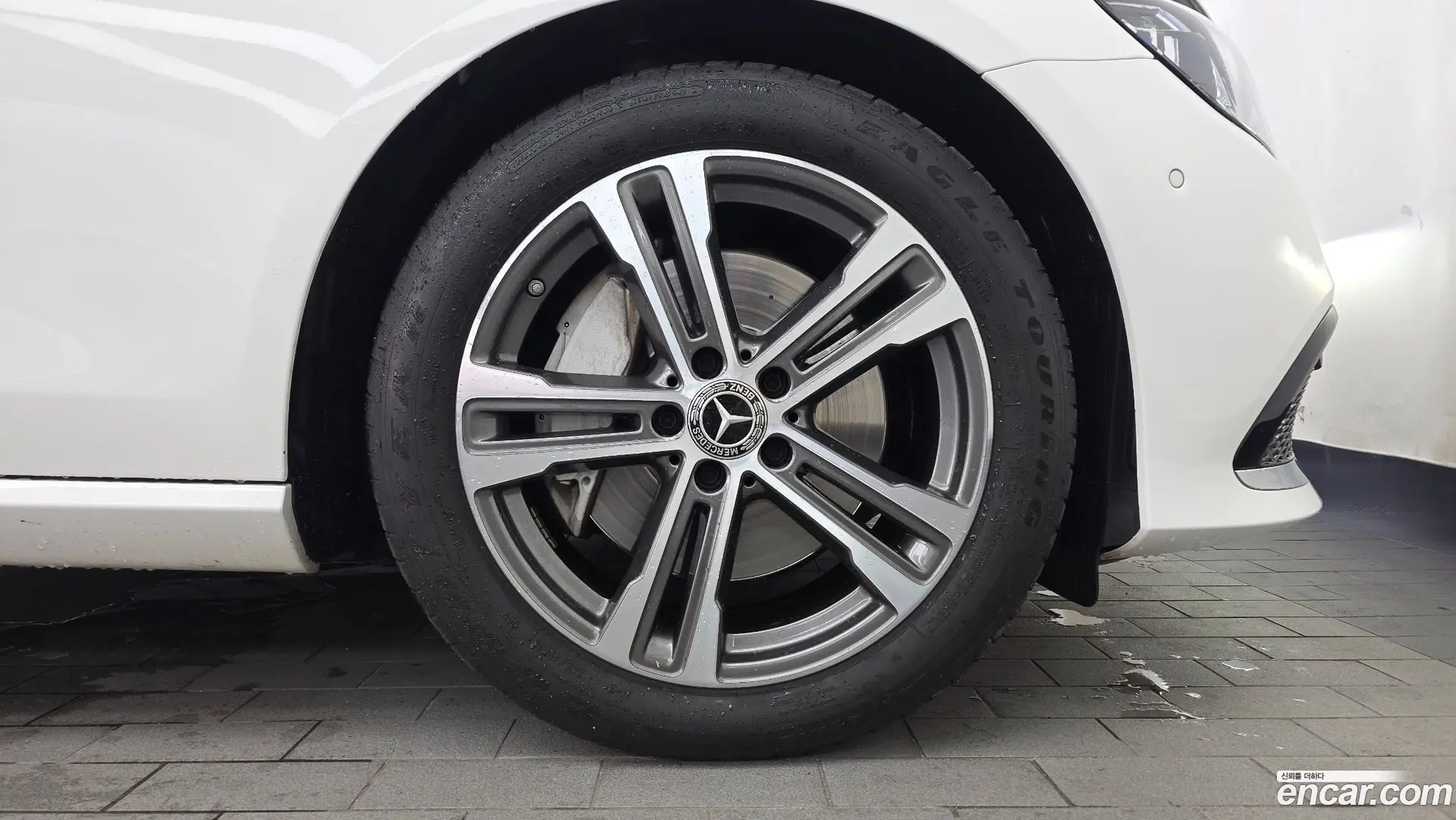 Mercedes-Benz E-Class E350 4MATIC Avantgarde