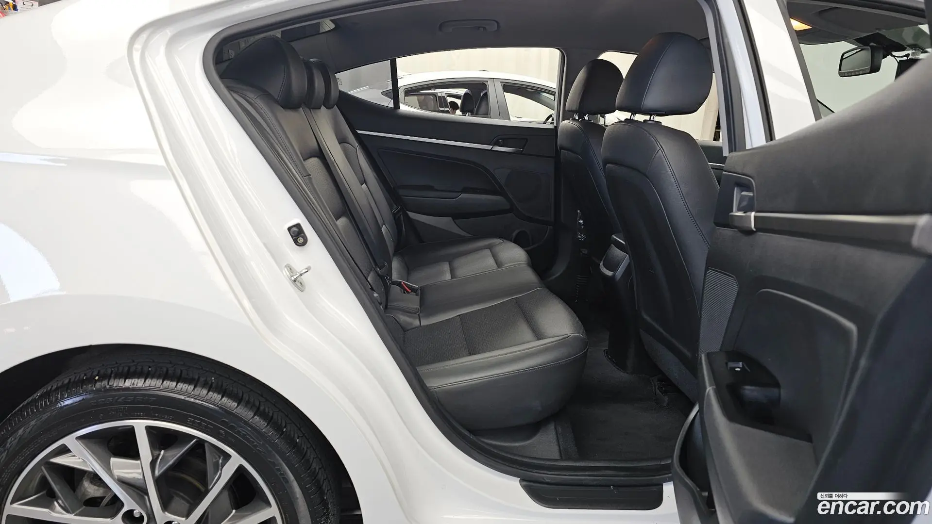 Hyundai AVANTE 1.6 2018