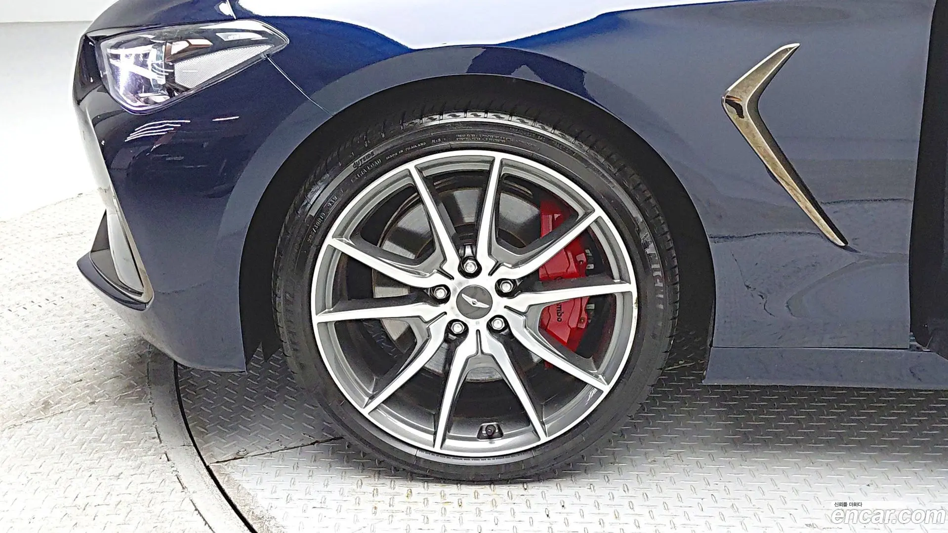 Genesis G70 2.0T AWD