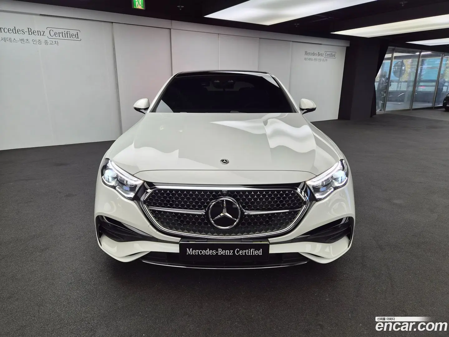Mercedes-Benz E-Class E300 4MATIC AMG Line 2023